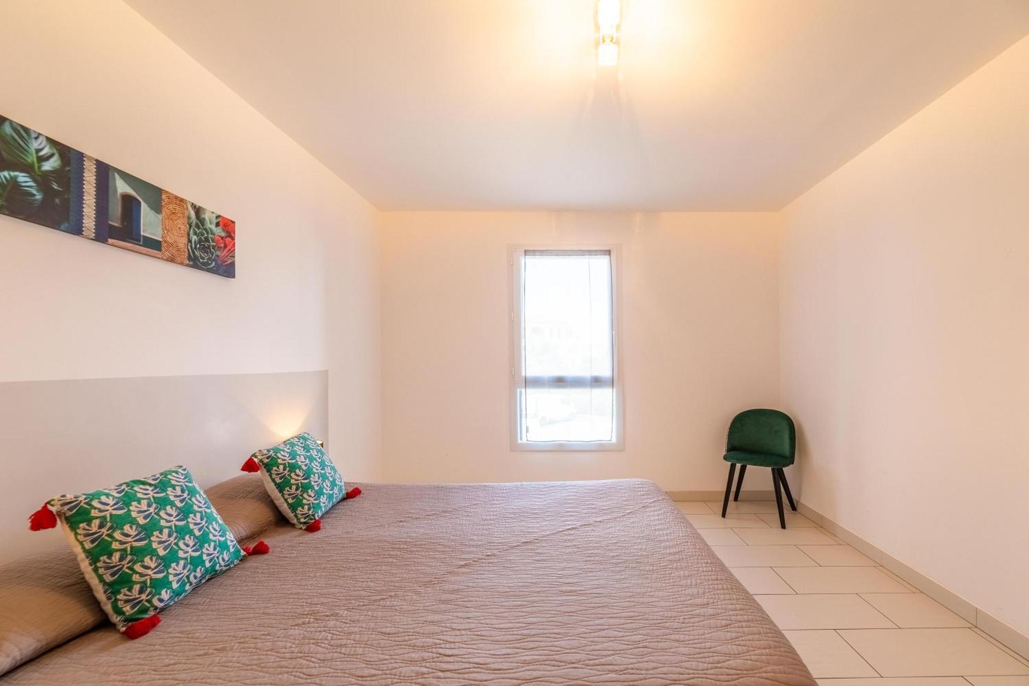 Les Alizes Residence & Spa LʼÎle-Rousse Екстериор снимка