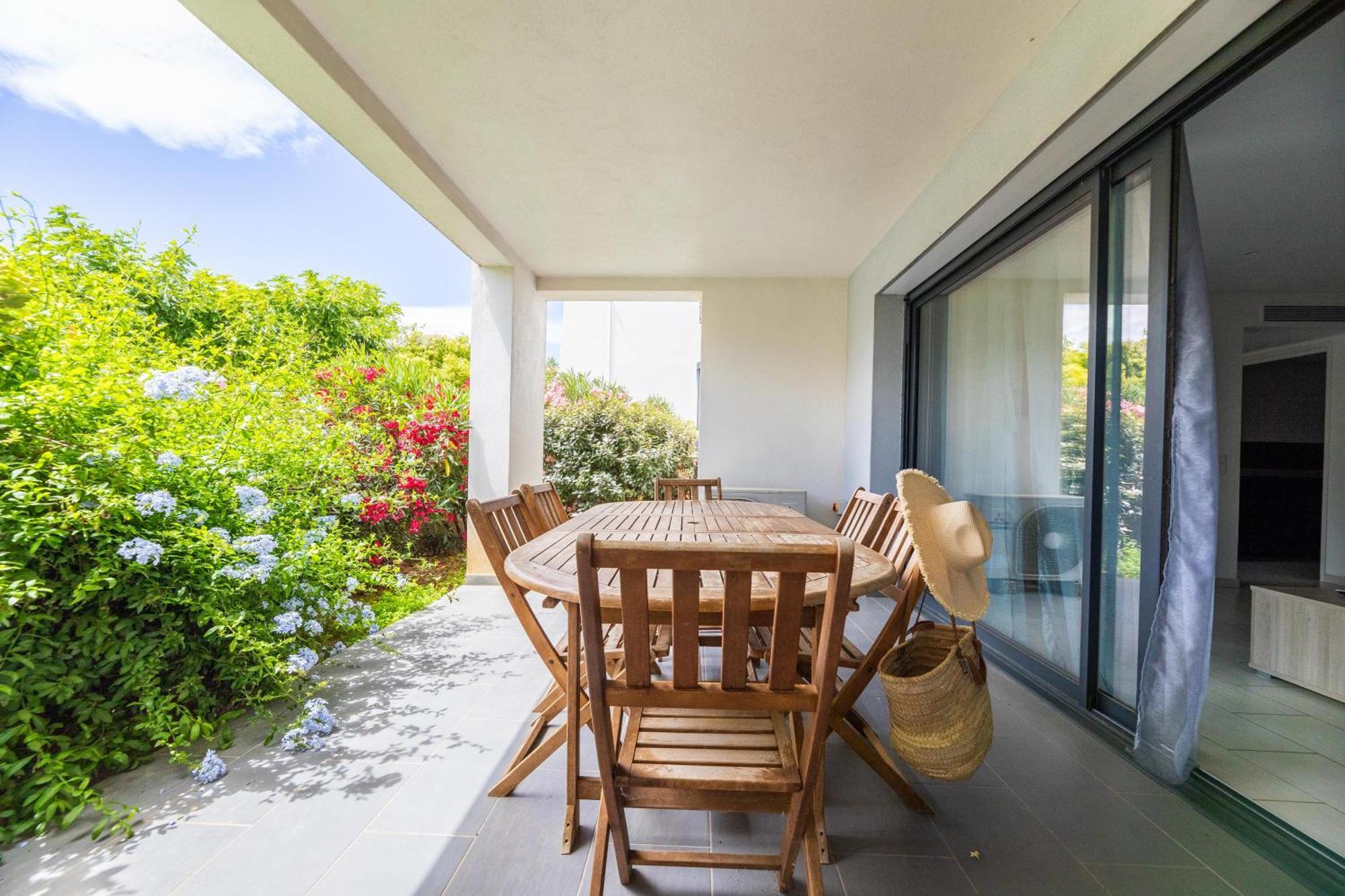 Les Alizes Residence & Spa LʼÎle-Rousse Екстериор снимка