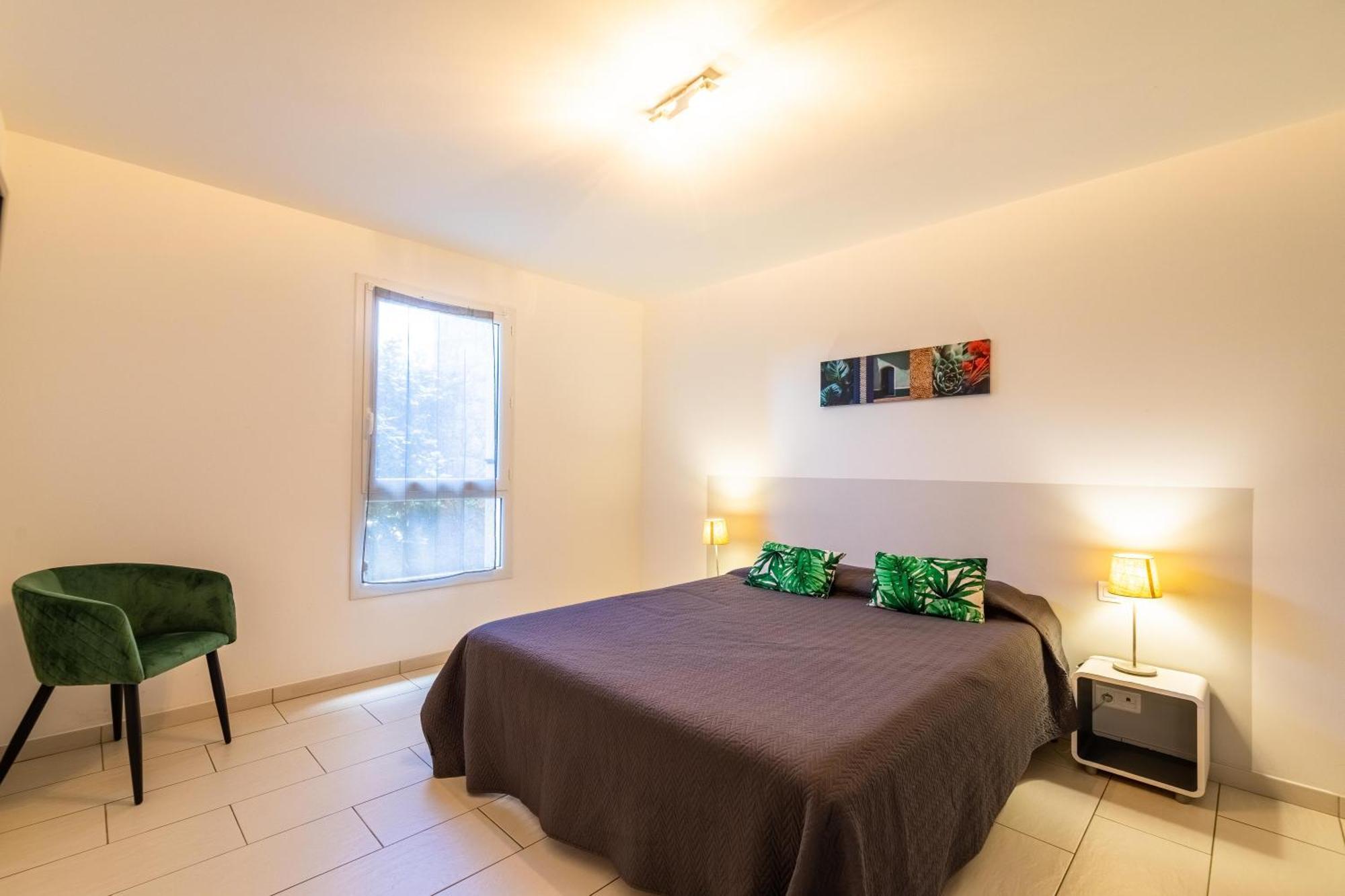 Les Alizes Residence & Spa LʼÎle-Rousse Екстериор снимка